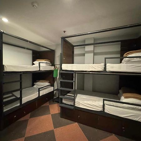 Cerca Hotel Balabag  Екстериор снимка