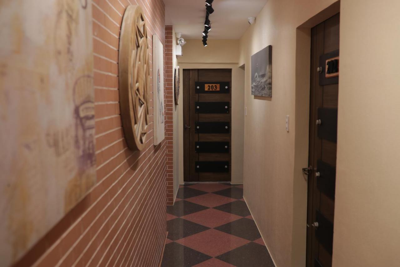 Cerca Hotel Balabag  Екстериор снимка