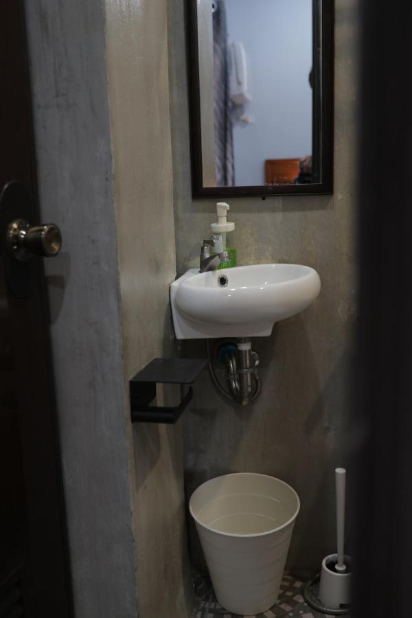 Cerca Hotel Balabag  Екстериор снимка